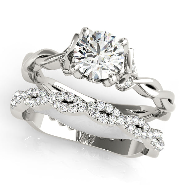 ENGAGEMENT RING WITH TWISTED SHANK